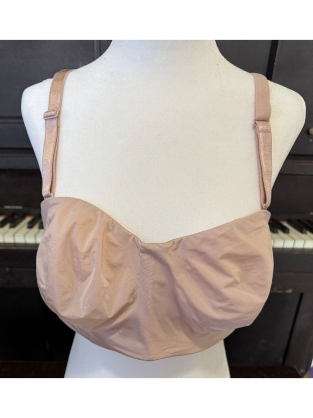 Torrid Strapless Unlined Smooth Bra Underwire Blush Pink Women's Size 38D